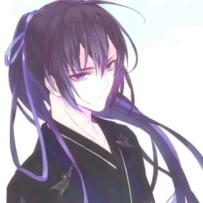 狼看到牦牛冲来立马躺下装死